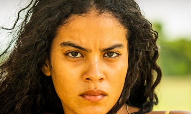 Bella Campos da vida à personagem muda no remake (Foto: João Miguel Jr/TV Globo)