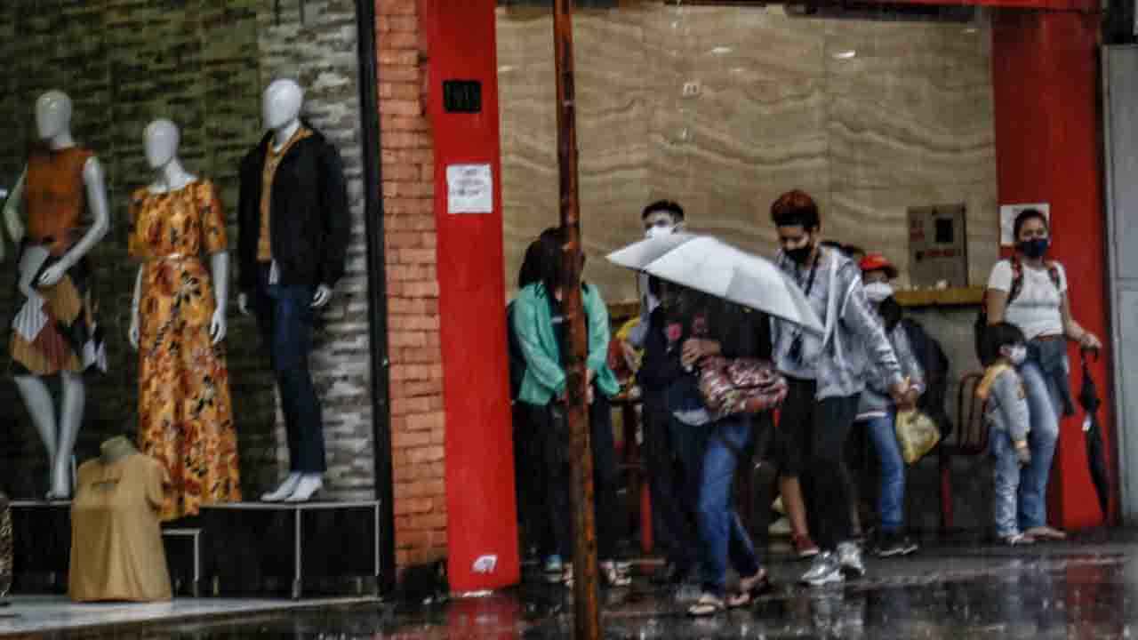 [Restrições às atividades comerciais foram uma das opções para combater a pandemia. (Foto: Arquivo)]