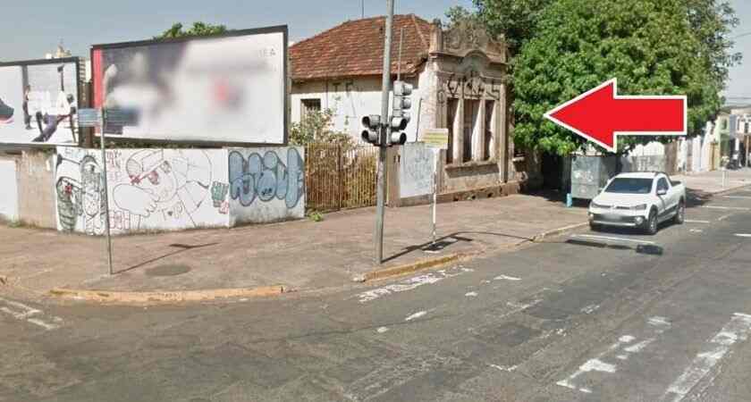 Casa é marco da paisagem no cruzamento da Antônio Maria Coelho com a Treze de Maio (Foto: Reprodução/Google Maps)