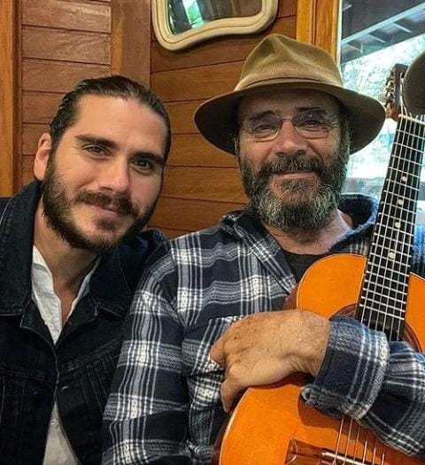 Gabriel e Almir sempre aparecem juntos nas redes sociais