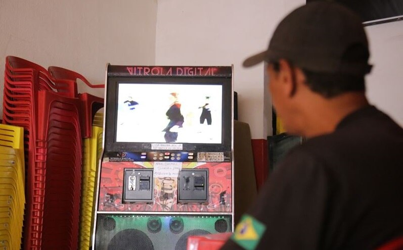 Jukebox é sucesso no bar