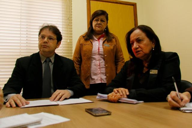 O Assessor jurídico, a vice-presidente e a presidente do Senalba (Cleber Gelio)