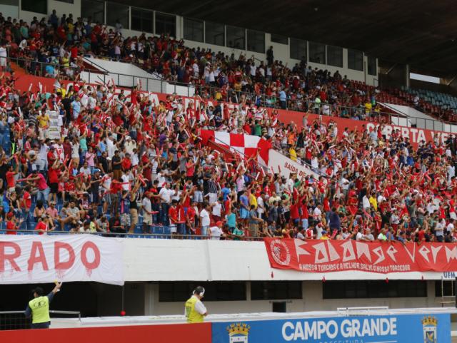 Cerca de 2,5 mil pessoas compareceram à partida (Foto - Cleber Gellio/Midiamax)