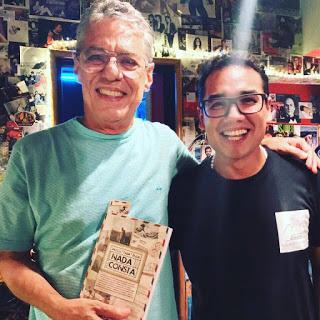 Chico Buarque ao lado de Danilo / Foto: Acervo pessoal