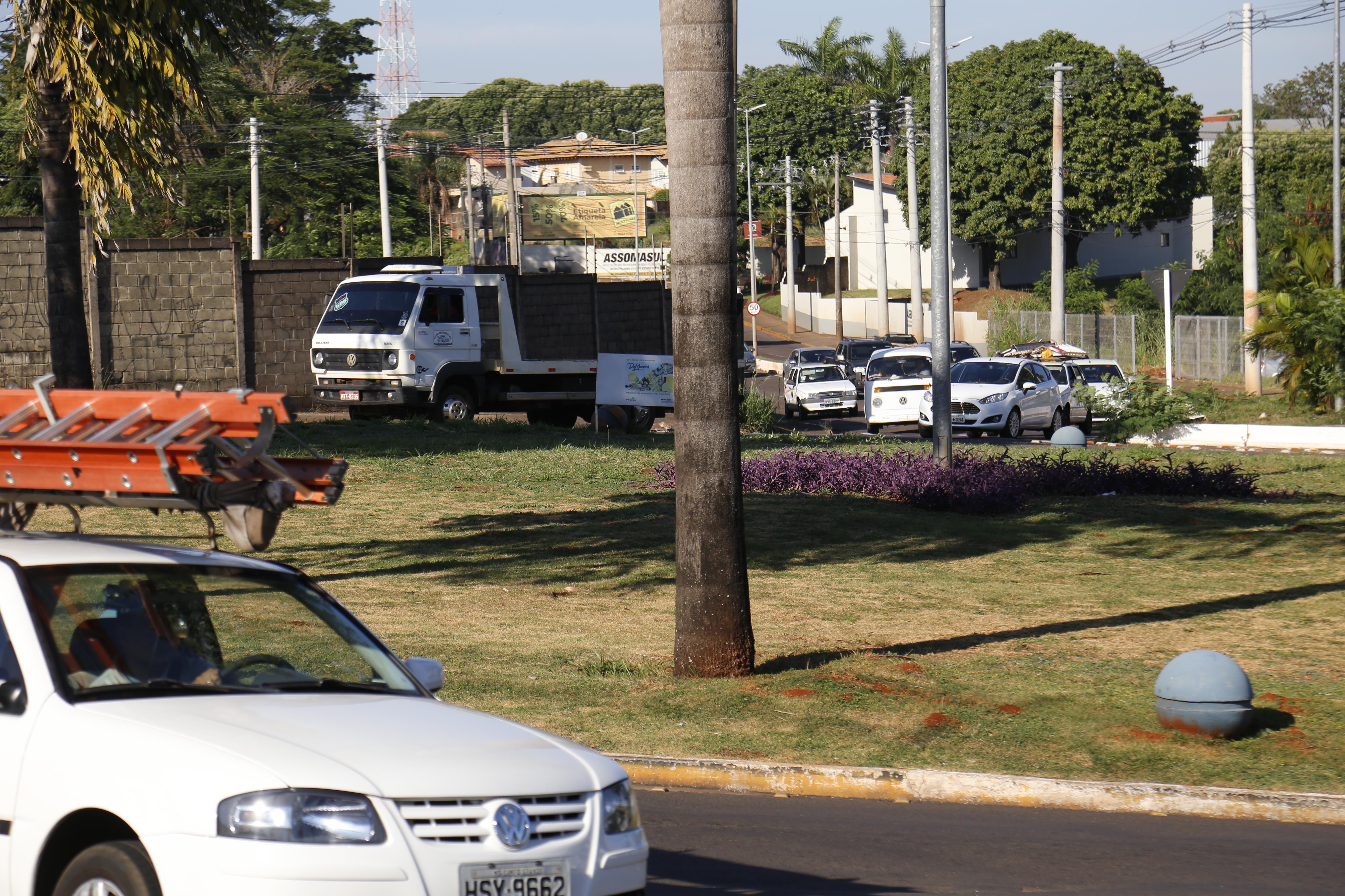 Rotatórias da Capital desafiam a paciência de motoristas