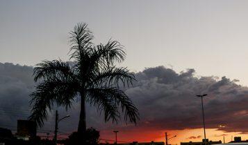 Céu 'colorido' de Campo Grande encanta, mas esconde surpresa