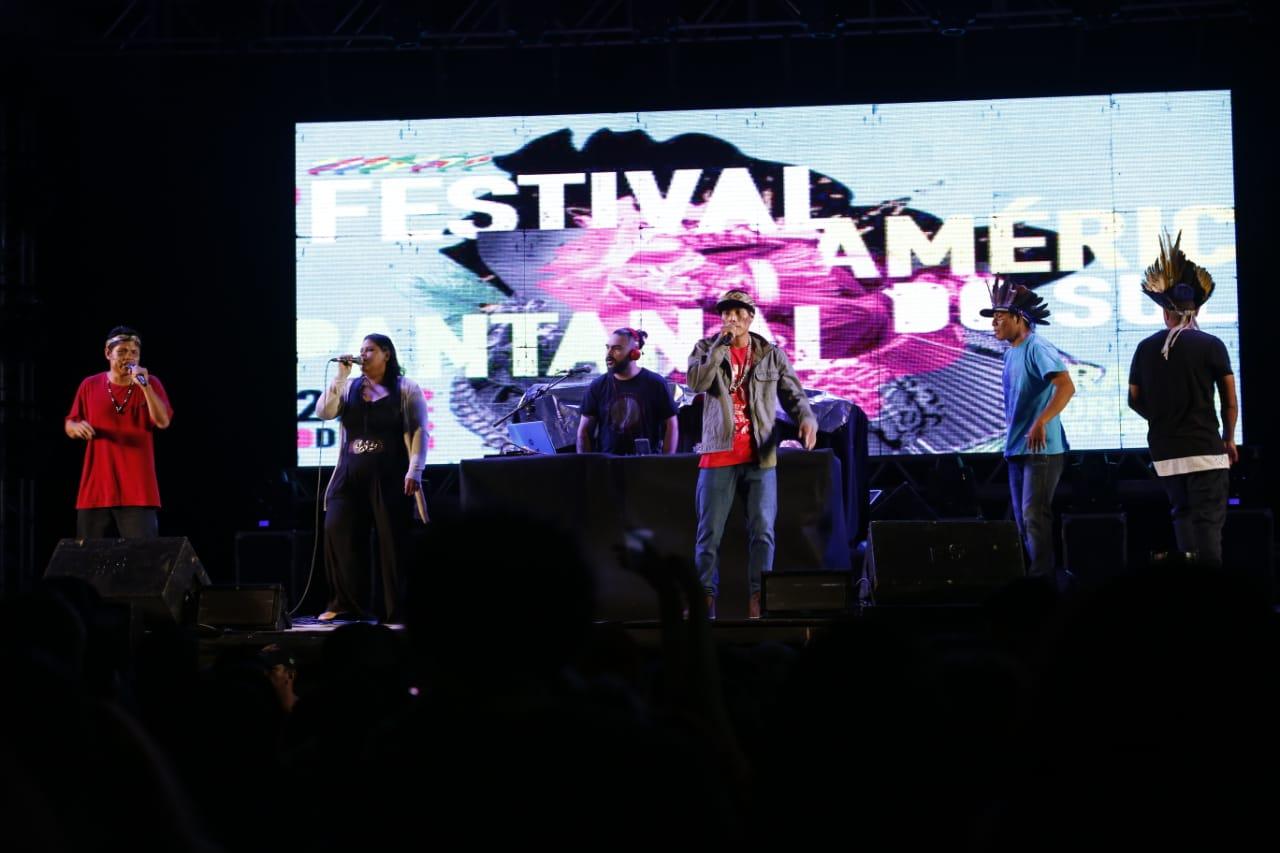 Brô MCs traz rap de denúncias carregado de propriedade ao Fasp