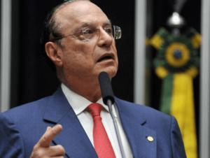 Câmara dos Deputados declara a perda do mandato de Paulo Maluf