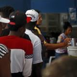Corumbá é porta de entrada de haitianos. Mas de lá eles não conseguem sair