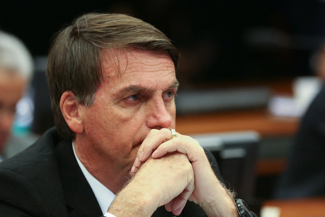 Bolsonaro escolhe general do Exército como vice, mas tem oferta rejeitada