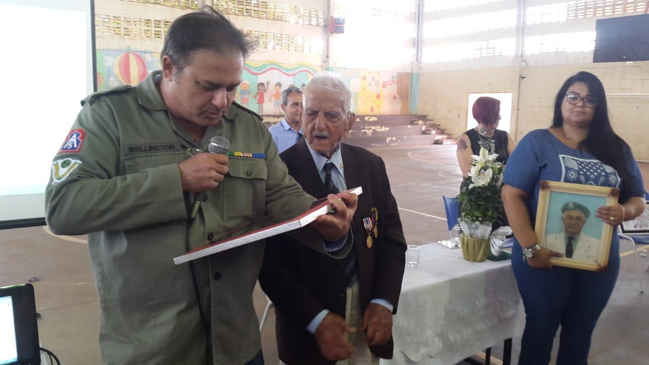 Aos 94 anos, ex-combatente da Segunda Guerra foi história viva para estudantes