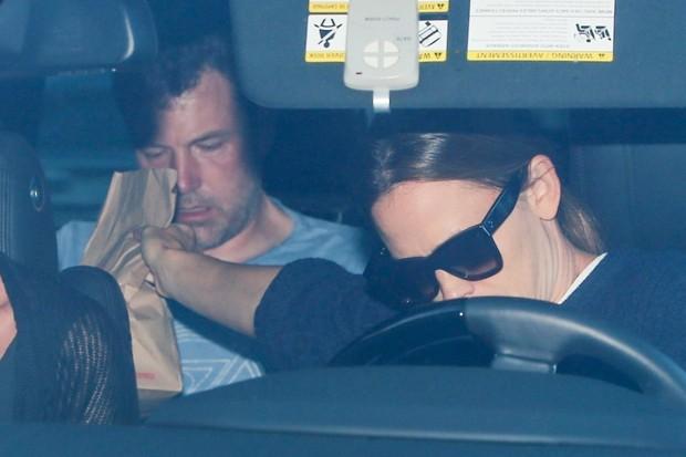 Ben Affleck não tomava banho nem se alimentava antes de internação em clínica de reabilitação