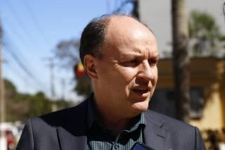 Mochi recebe aliados, pede tranquilidade e união e prevê candidatura forte