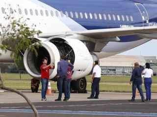 Após pane em avião passageiros desembarcam na Capital e devem seguir à noite para o RJ