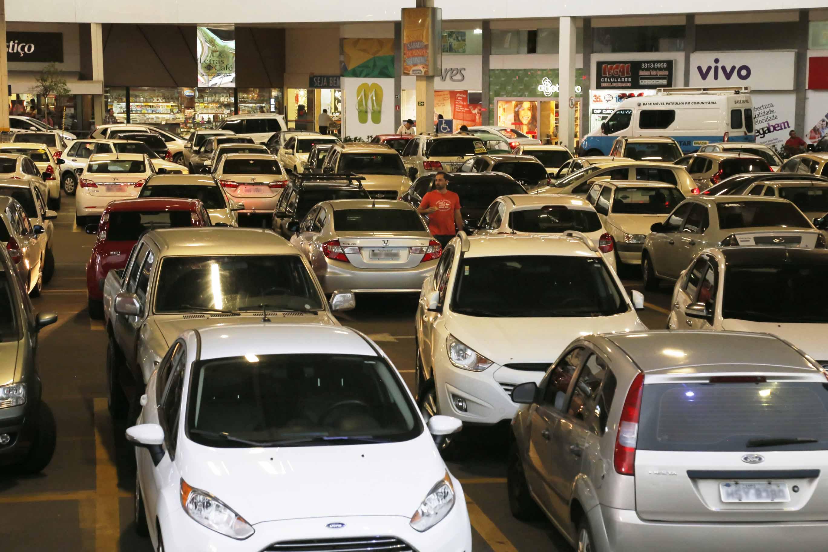 Prefeitura vai dar incentivo fiscal para construção de edifício garagem na Capital