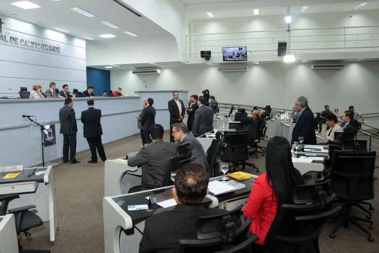 Vereadores aprovam doação de terreno de R$ 6 milhões a empresa de bebidas