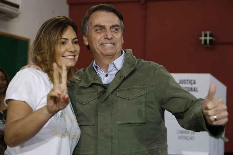 No 1º discurso após eleito, Bolsonaro promete defender Constituição, democracia e liberdade