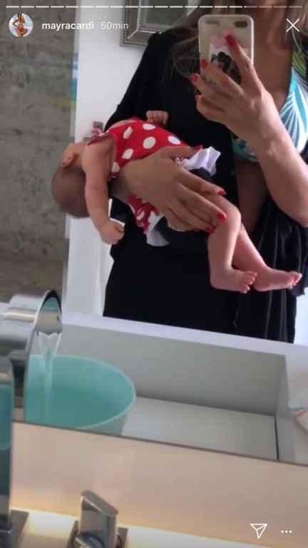 Mayra Cardi segura bebê recém-nascida de maneira estranha e revolta internet