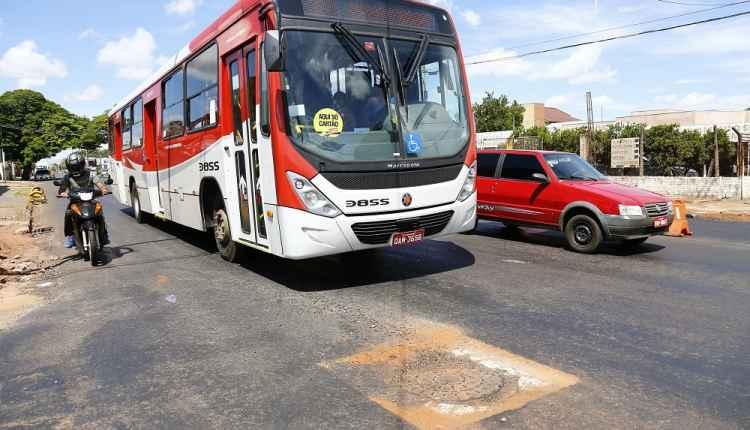 Prefeitura anuncia término de obras do Exército e surpreende comerciantes na Rua Brilhante