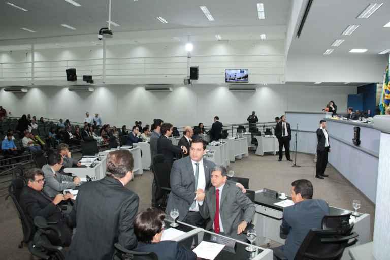 Reajuste salarial do prefeito e secretários deve ser confirmado em 10 dias pela Câmara