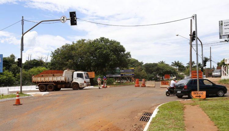 Após 5 meses interditado, trecho da Ernesto Geisel não tem previsão de liberação