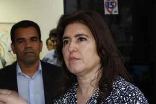 Senadores sugerem que Simone Tebet troque de partido pela disputa do Senado