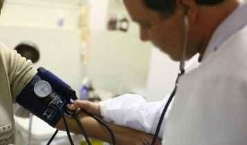 Morte de enfermeira é sintoma de condições precárias de trabalho de profissionais da saúde