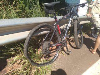 Ciclista é arremessado por vento de carreta e cai de ponte na MS-040