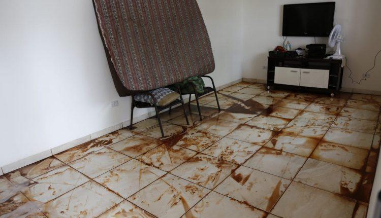 No Jardim Paradiso, nem asfalto resistiu à força da água e rua ficou destruída