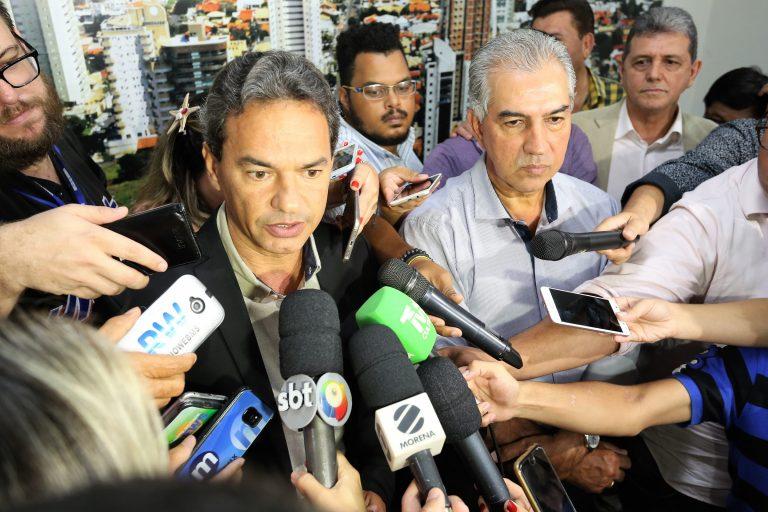 Com dinheiro em caixa e obras paradas, Marquinhos e Reinaldo querem nova lei de licitações