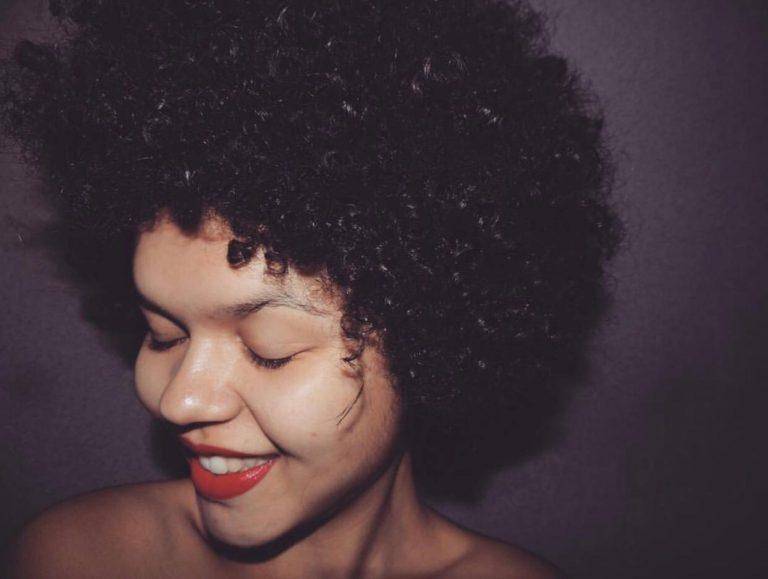 À Flor da Pele: mulheres, jovens e negras