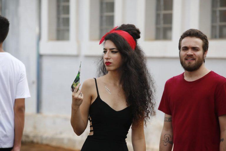 Famílias, muita espuma e até artista internacional: confira as imagens do Carnaval