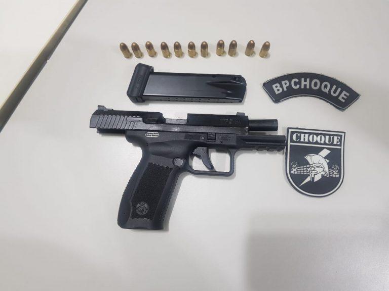 Após denúncia, PM flagra armas e munições em casa de agiota em Campo Grande