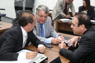 Deputados já admitem alterar emenda que centraliza investigações com PGJ