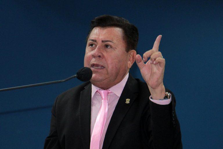 Com PP à deriva, vereador aguarda janela partidária para deixar partido e tem convite do PSD