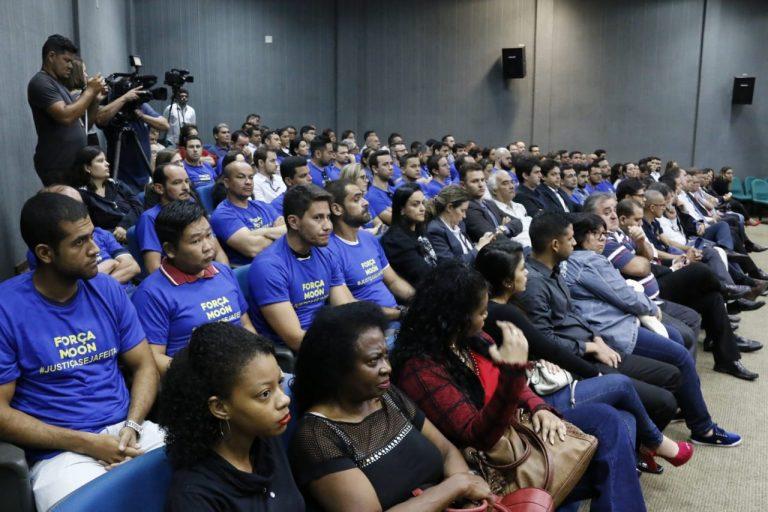 Torcida de PRF com camisetas no plenário contraria decisão em júris recentes