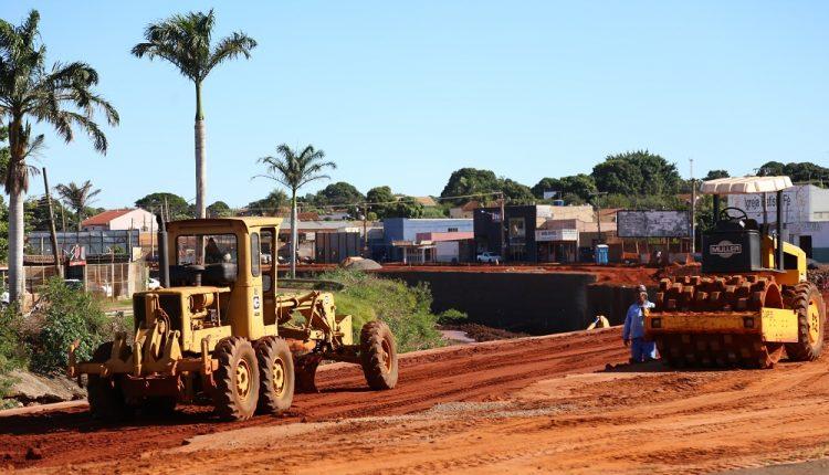 Após Governo Federal atrasar pagamento, obras na Ernesto Geisel diminuem ritmo