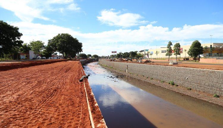 Após Governo Federal atrasar pagamento, obras na Ernesto Geisel diminuem ritmo