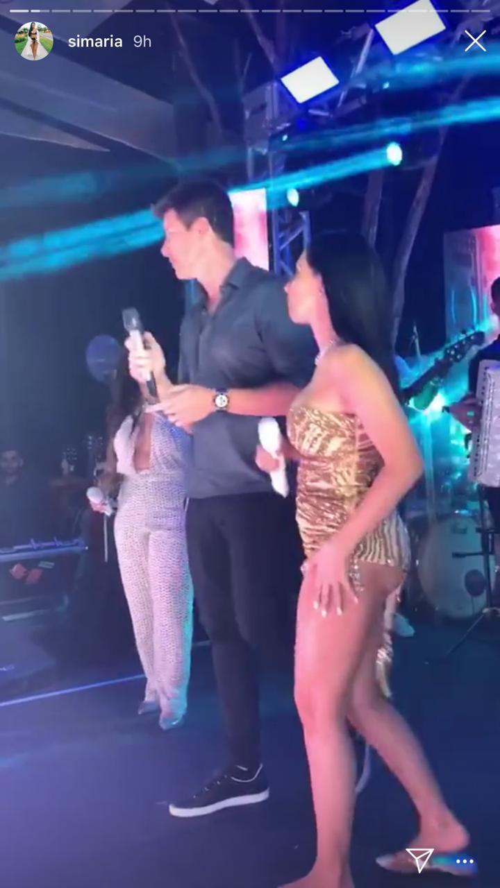Simaria faz festa luxuosa de 37 anos e vestido ousado mostra demais