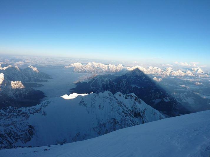 Monte Everest é o ponto mais alto do mundo e que agrupa maior número de mortes
