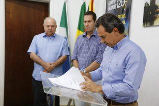 Resumo: Anexo sigiloso implica Nelsinho Trad em suposta compra de sentença na Justiça