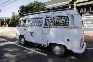 Eles viajam o país a bordo da Kombi Joaquina e acharam em MS o pôr-do-sol mais lindo