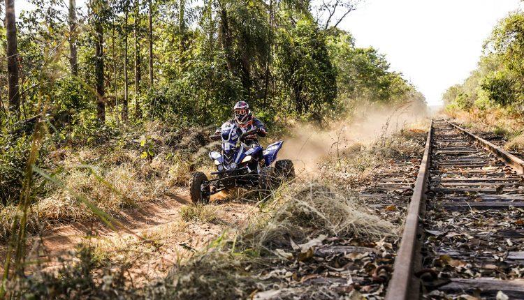 Pilotos começam a largada no Rally dos Sertões em Campo Grande