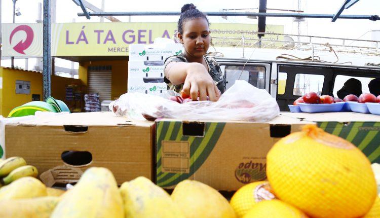 Mais do que fuga do desemprego, feiras dão liberdade e vida nova a comerciantes