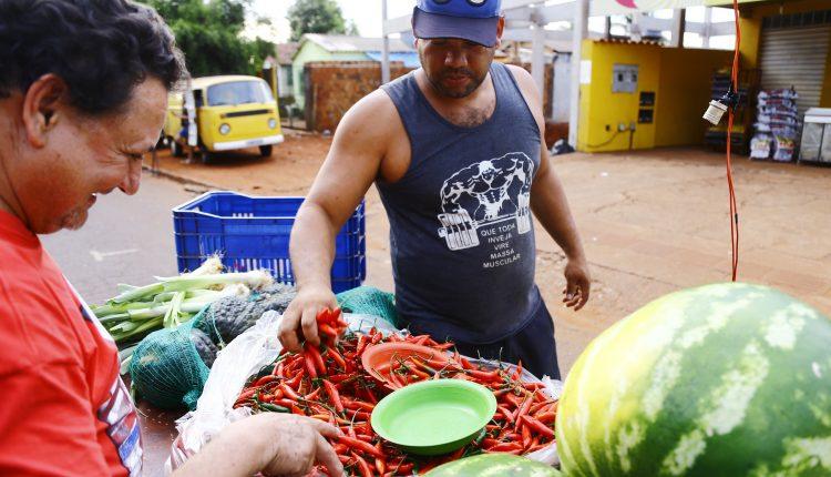 Mais do que fuga do desemprego, feiras dão liberdade e vida nova a comerciantes