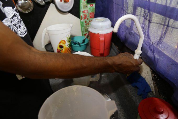 Estiagem: moradores já enfrentam 18 horas sem água em bairros de Campo Grande