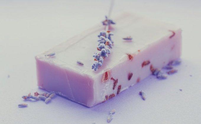 DIY: Aprenda a fazer sabonetes artesanais para vender