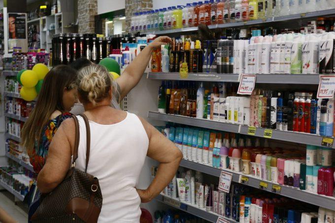 Em clima de Semana da Pátria, comerciantes de Campo Grande apostam em feriado e 5º dia útil