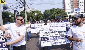Por visibilidade e inclusão de pessoas com deficiência, dezenas ocupam Afonso Pena