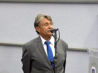 Com sintoma de gripe e em grupo de risco, 3 vereadores se ausentam da Câmara